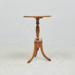 1390 9239 PEDESTAL TABLE